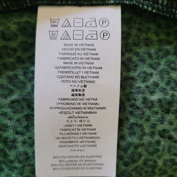 Michael Kors Plus Size Cold-Shoulder Green Top - Picture 10 of 12